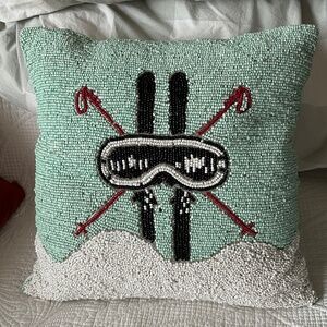 #2 The Alpine Chalet World Traveler beaded ski pillow Apres Sparkle 14 x 14 NWOT